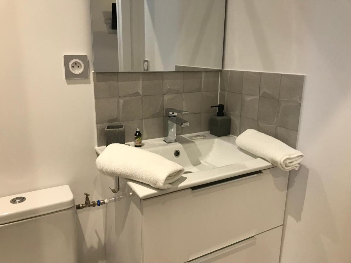 Logis Le Cheval Blanc Hotell Saint-Just  Exteriör bild