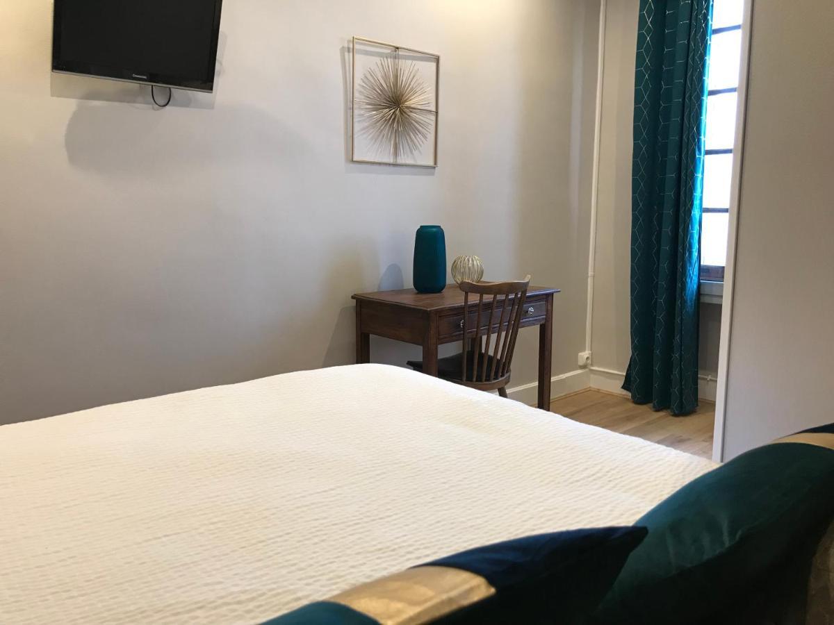 Logis Le Cheval Blanc Hotell Saint-Just  Exteriör bild